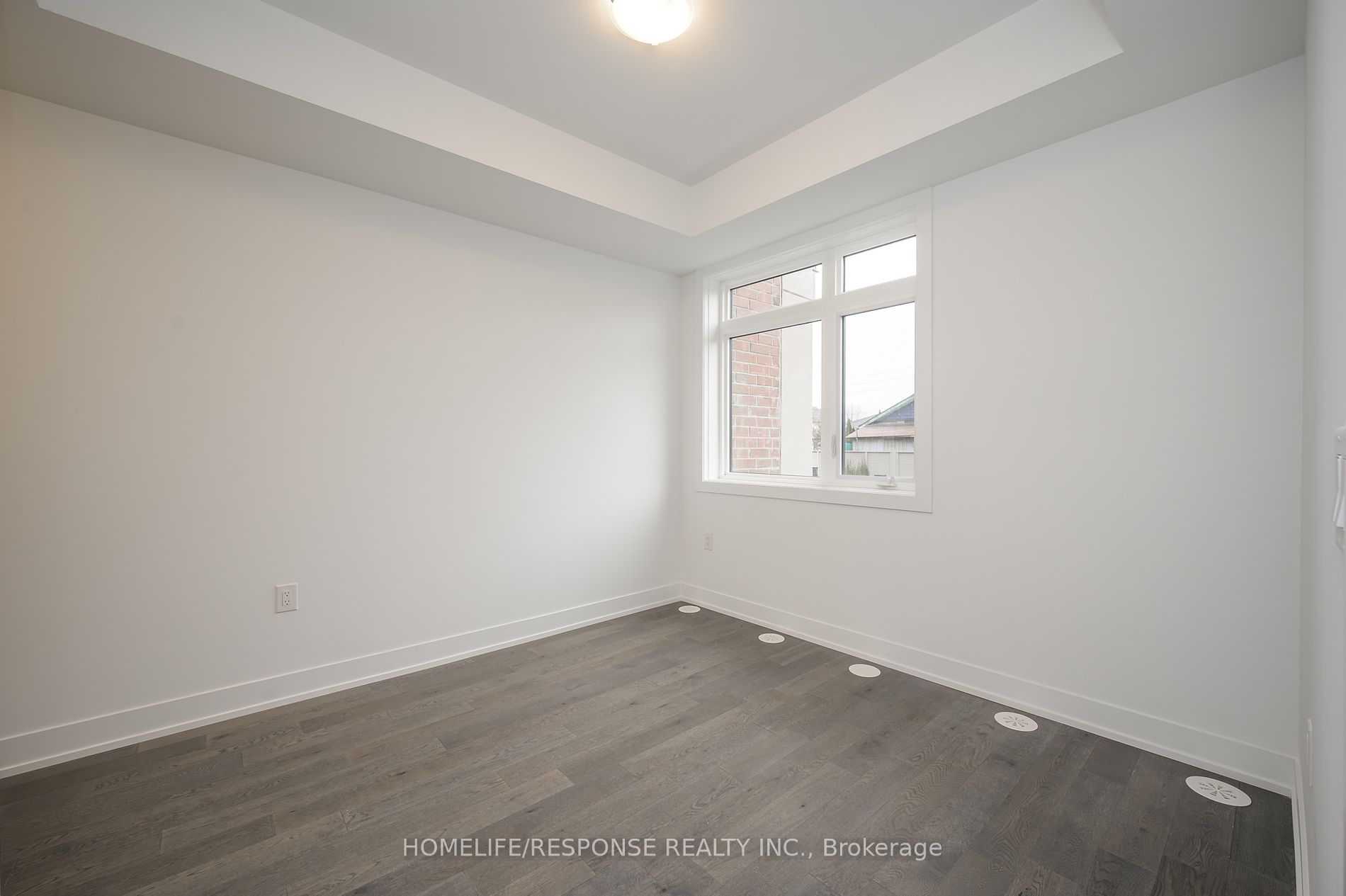 1070 DOUGLAS MCCURDY COMM, #119