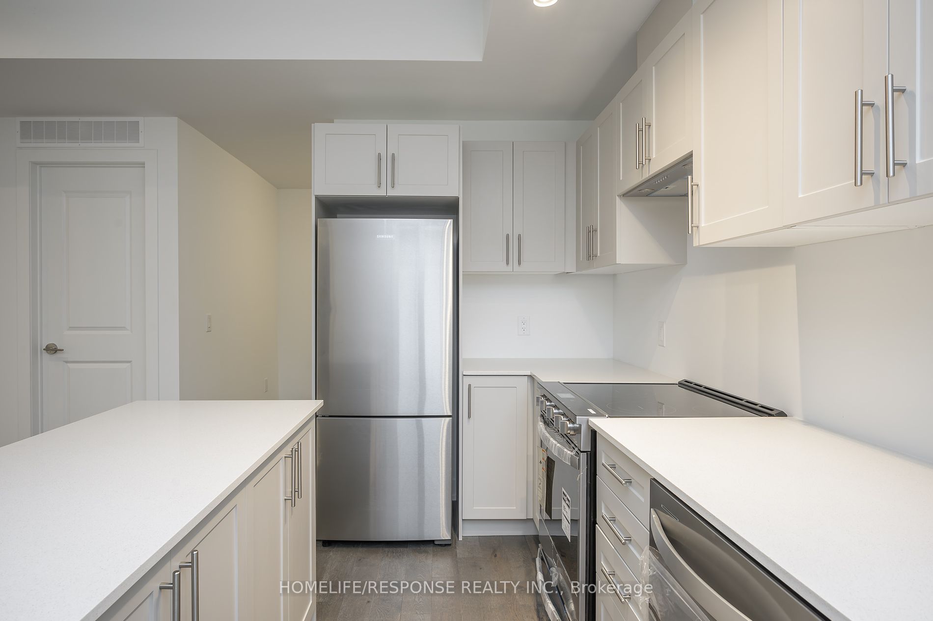 1070 DOUGLAS MCCURDY COMM, #119