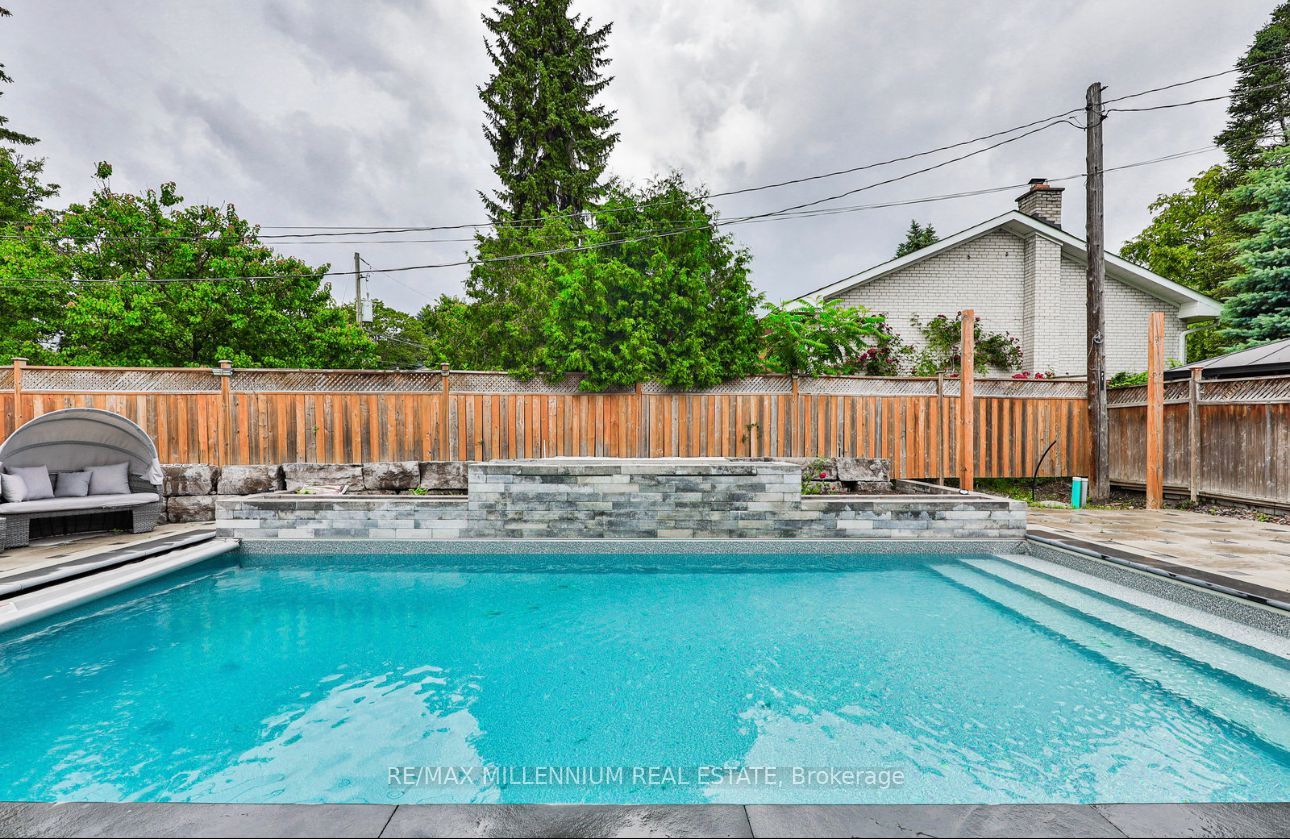 246 Edenbridge Dr