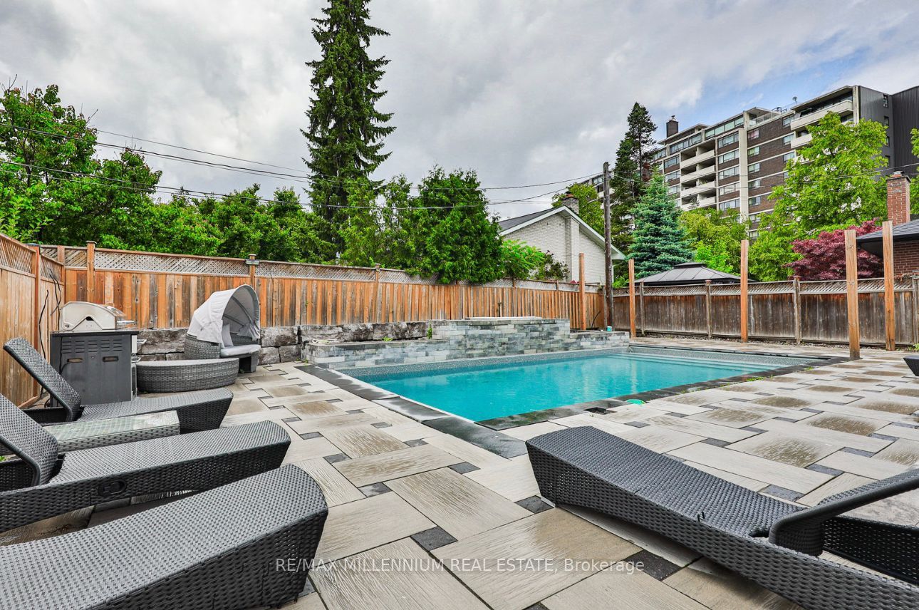 246 Edenbridge Dr