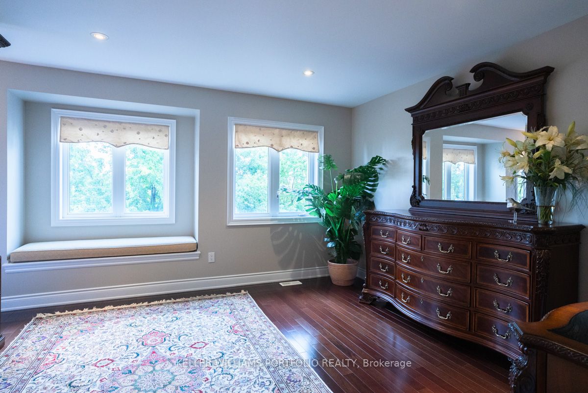 3122 Cardross Crt