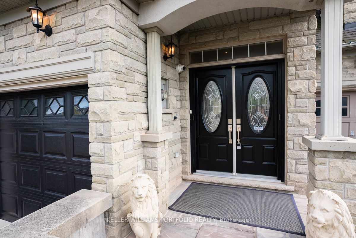3122 Cardross Crt