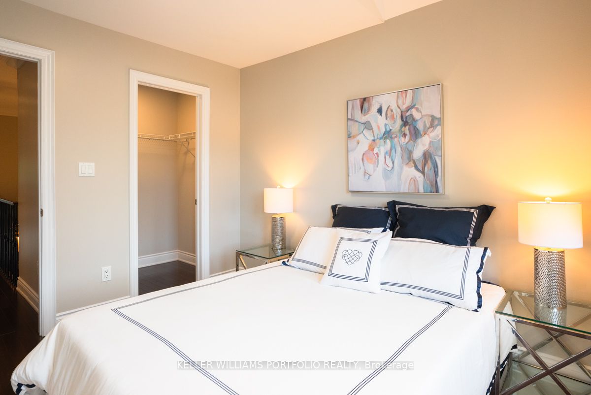 3122 Cardross Crt