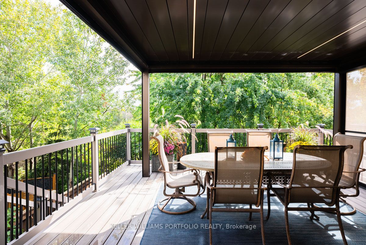 3122 Cardross Crt