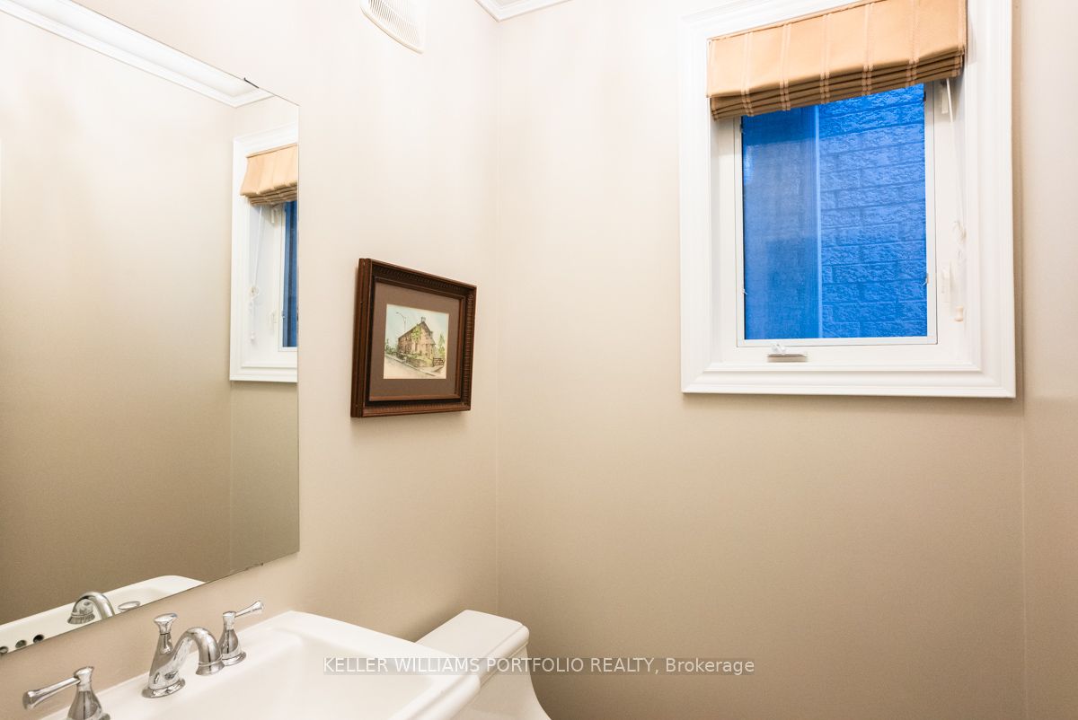 3122 Cardross Crt