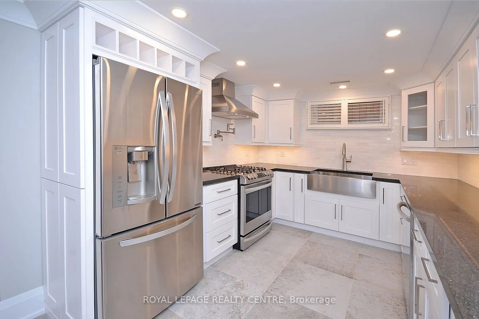 326 Slade Cres, #Lower