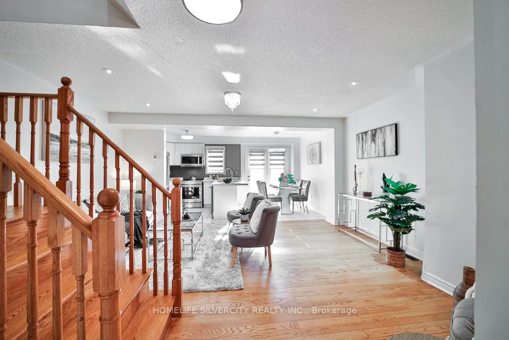 55 Samantha Cres