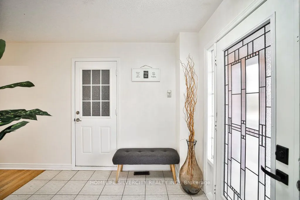 55 Samantha Cres