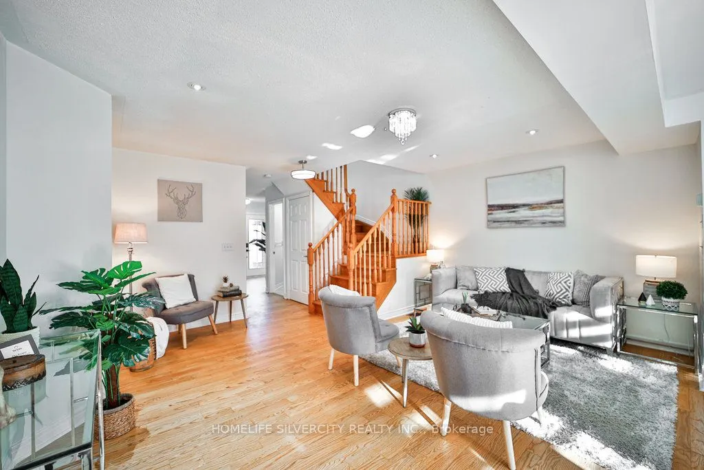 55 Samantha Cres