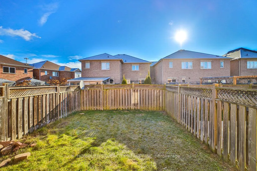 55 Samantha Cres