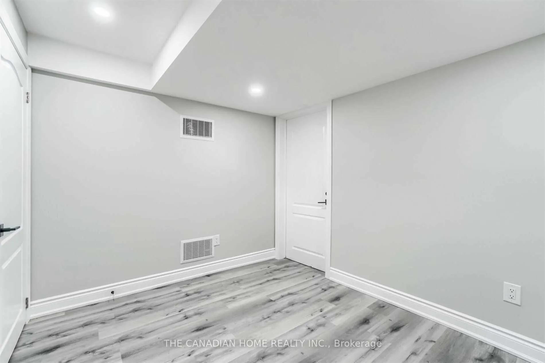 36 Enford Cres, #(Bsmnt)