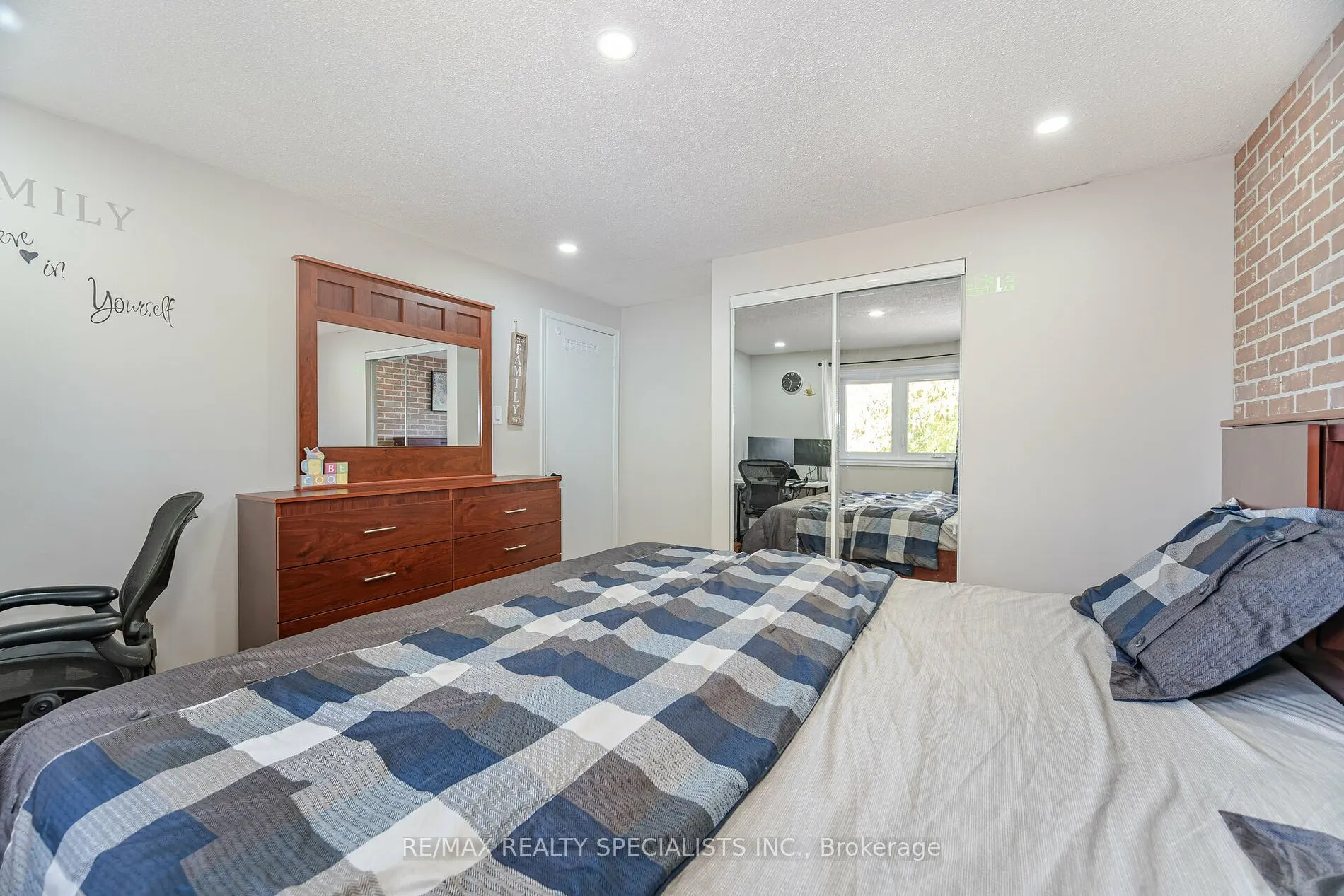 106 Horton Cres