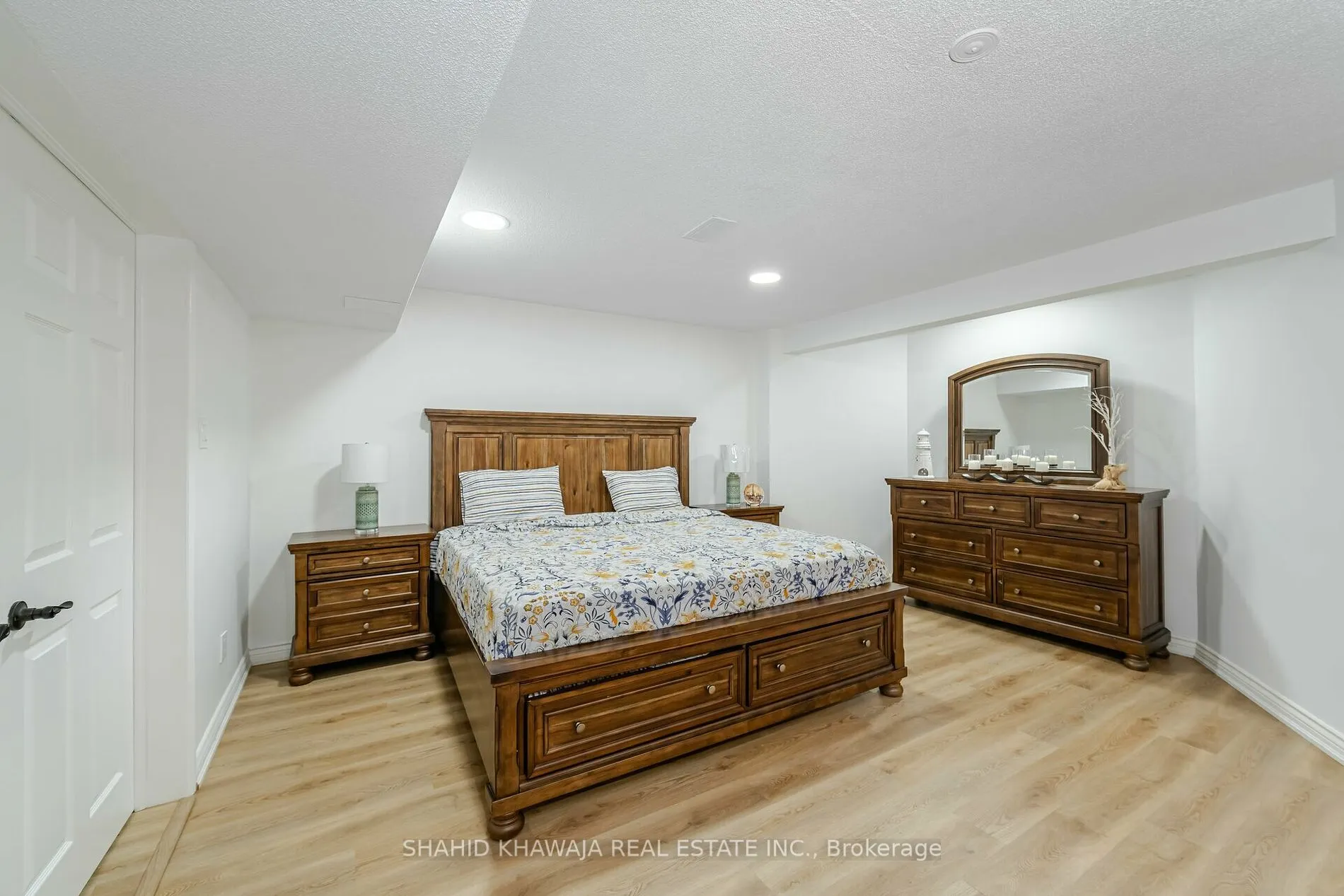 1645 Chesbro Crt