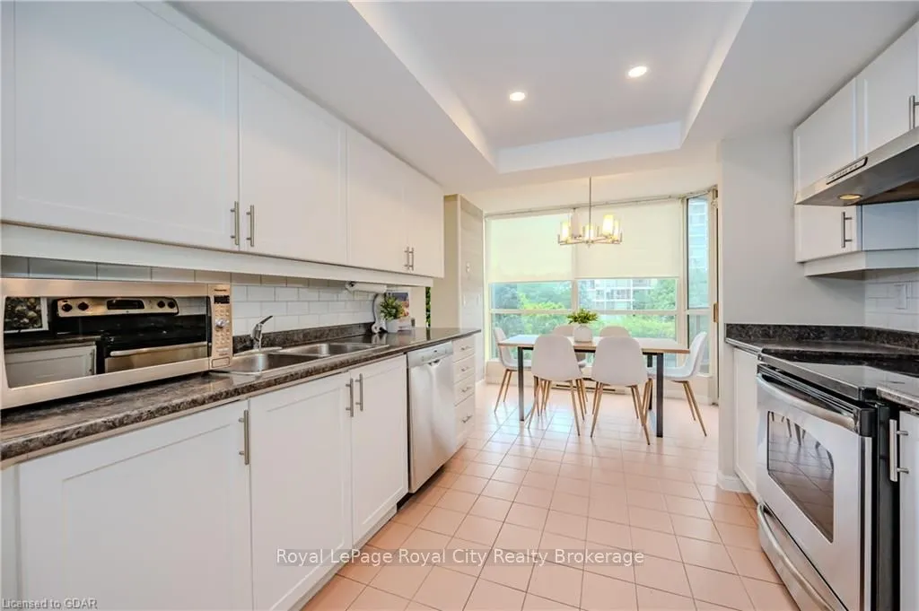 55 KINGSBRIDGE GARDEN Circ, #406