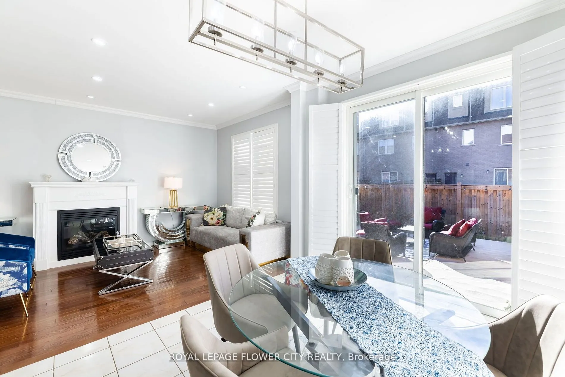 18 Loftsmoor Dr