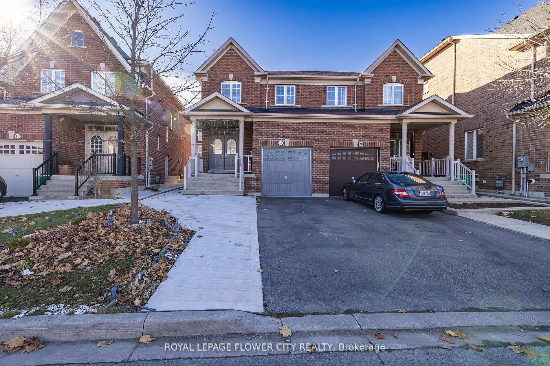 18 Loftsmoor Dr