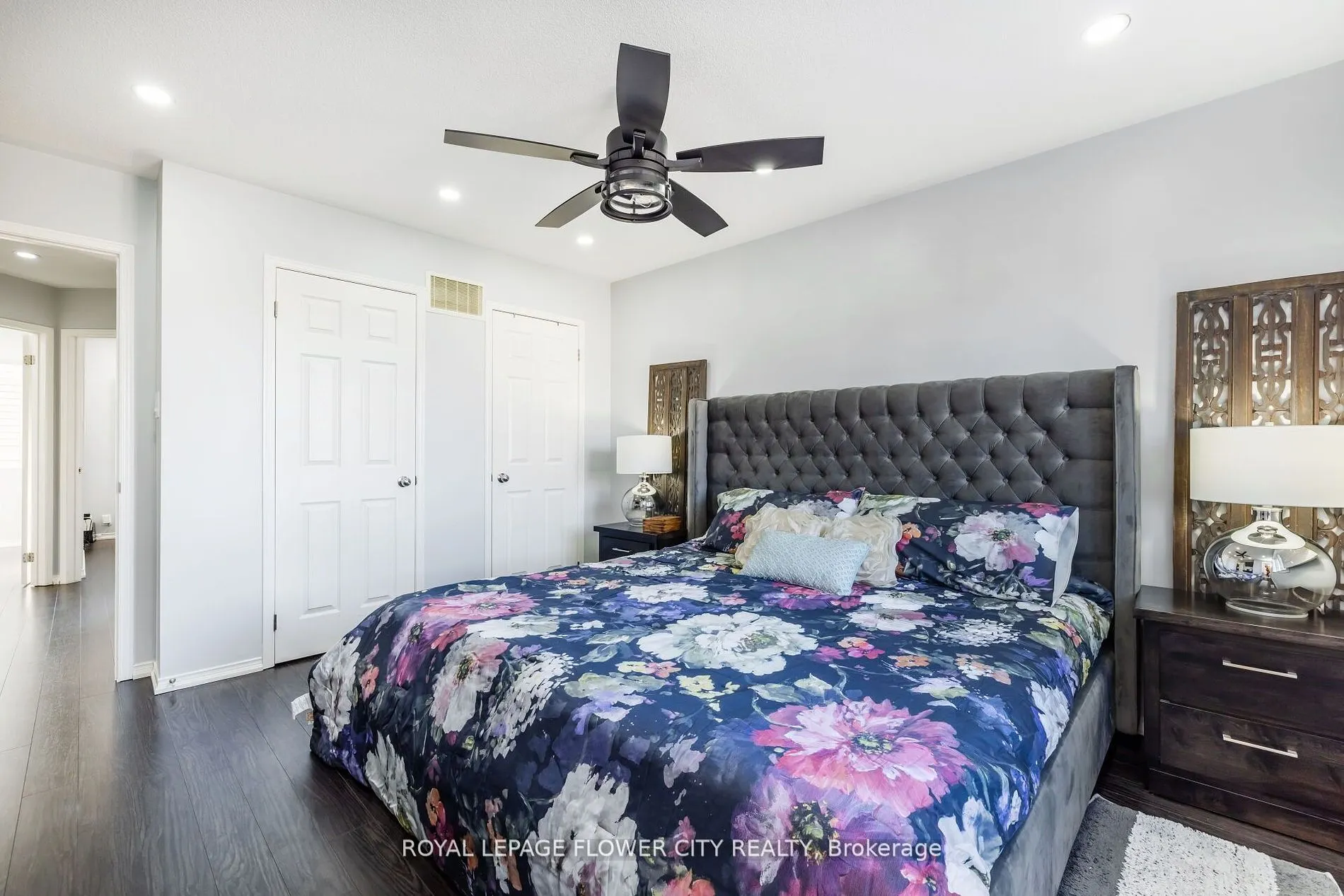 18 Loftsmoor Dr