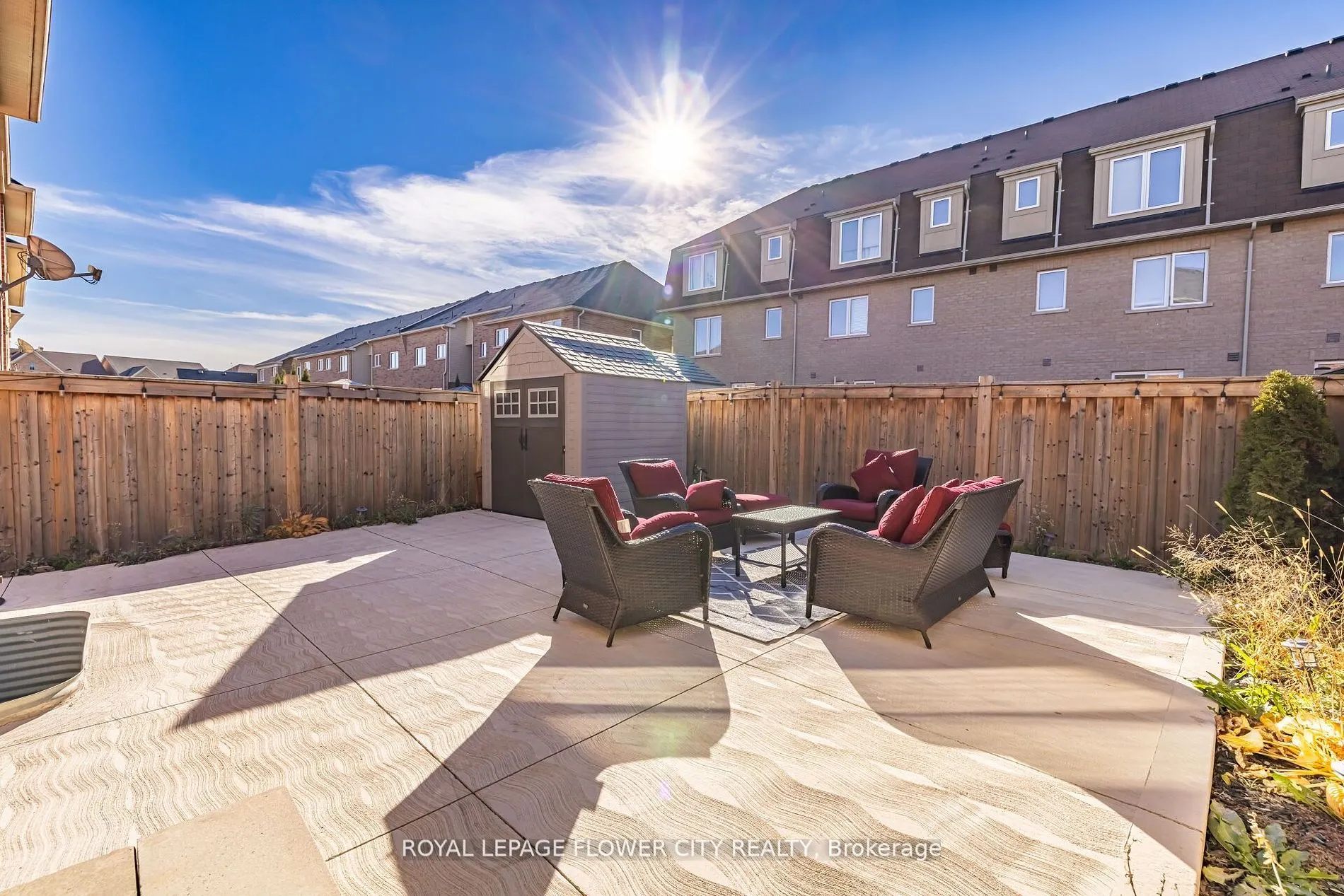 18 Loftsmoor Dr