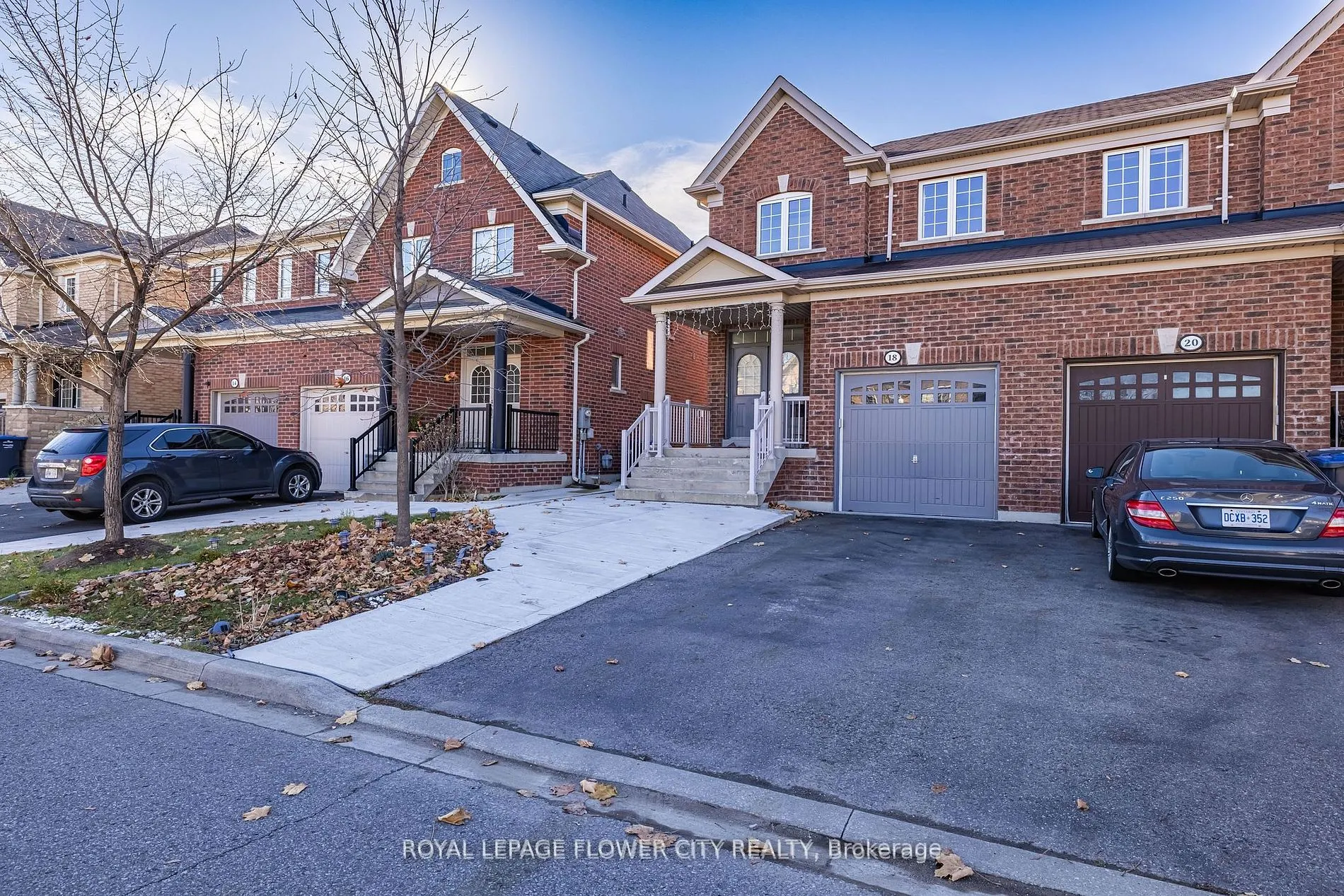 18 Loftsmoor Dr