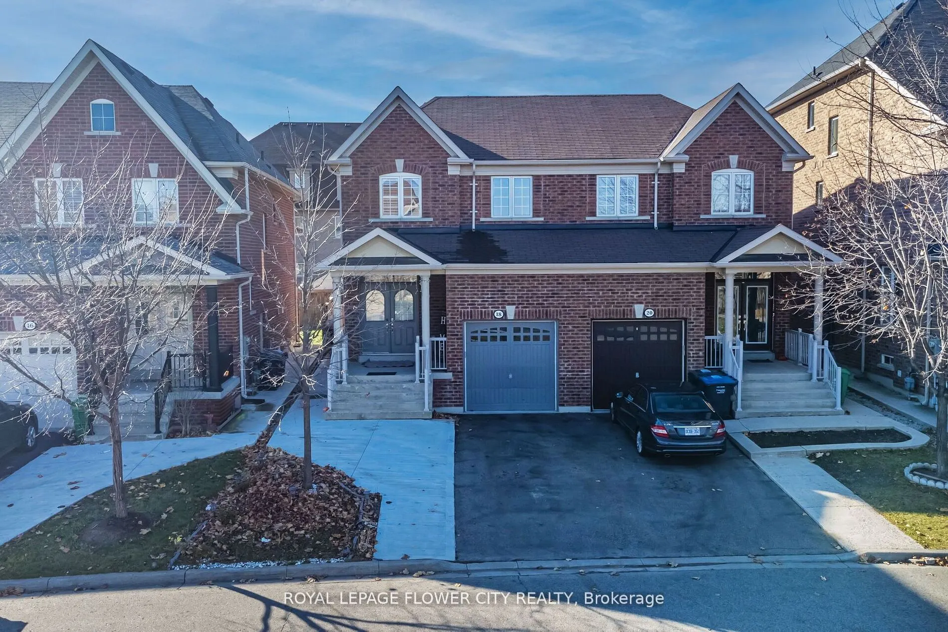 18 Loftsmoor Dr