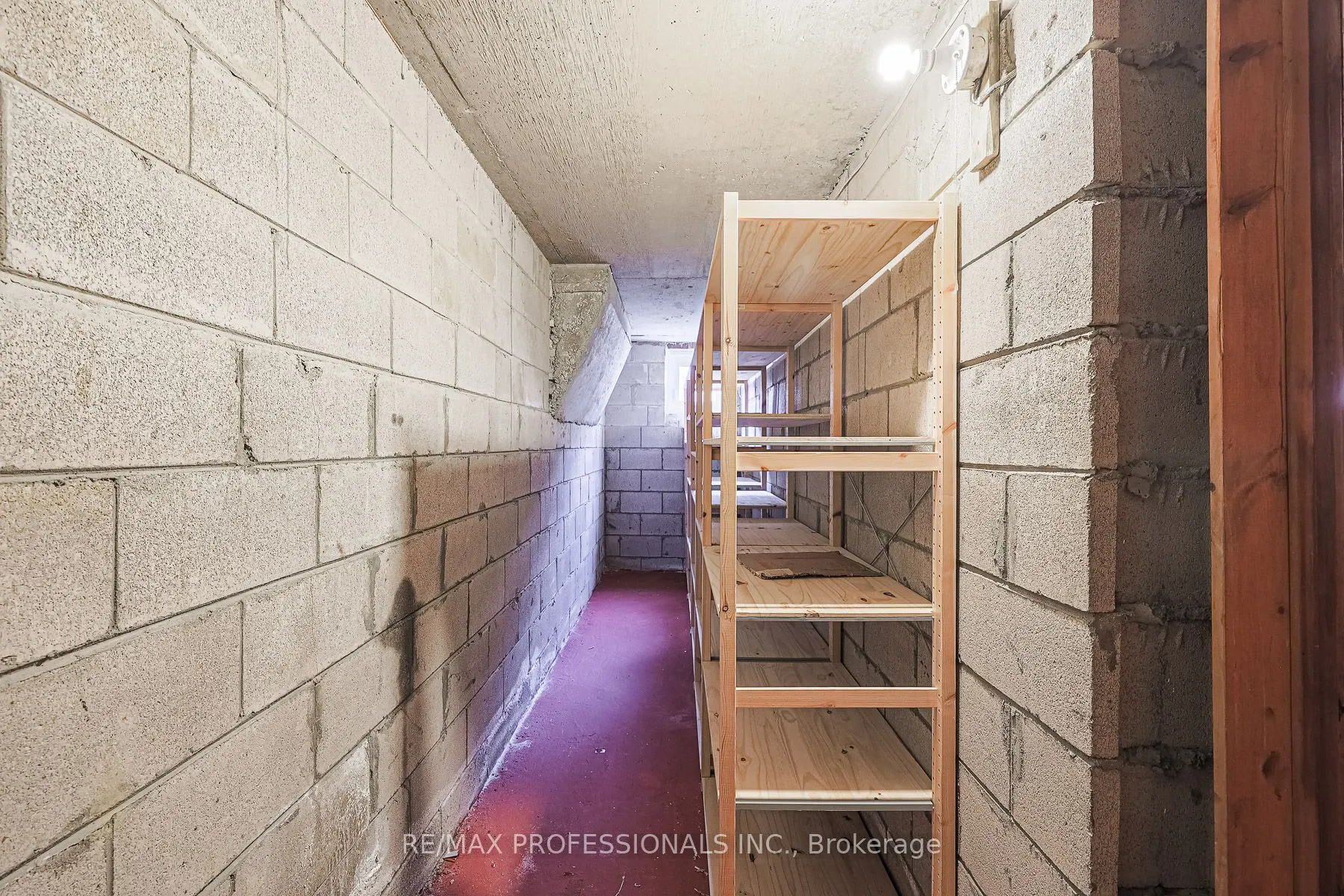 18 West Wareside Rd
