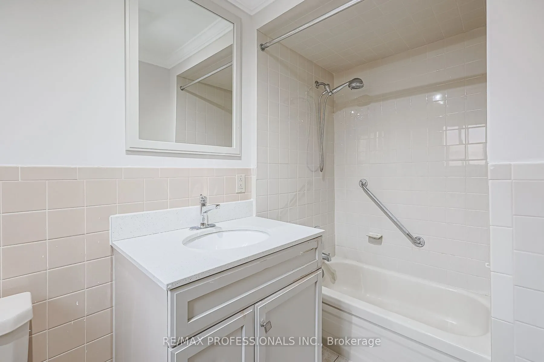 18 West Wareside Rd