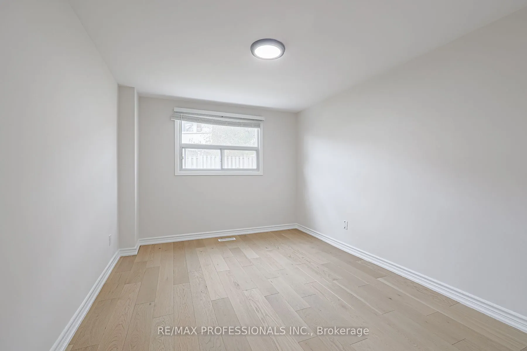 18 West Wareside Rd
