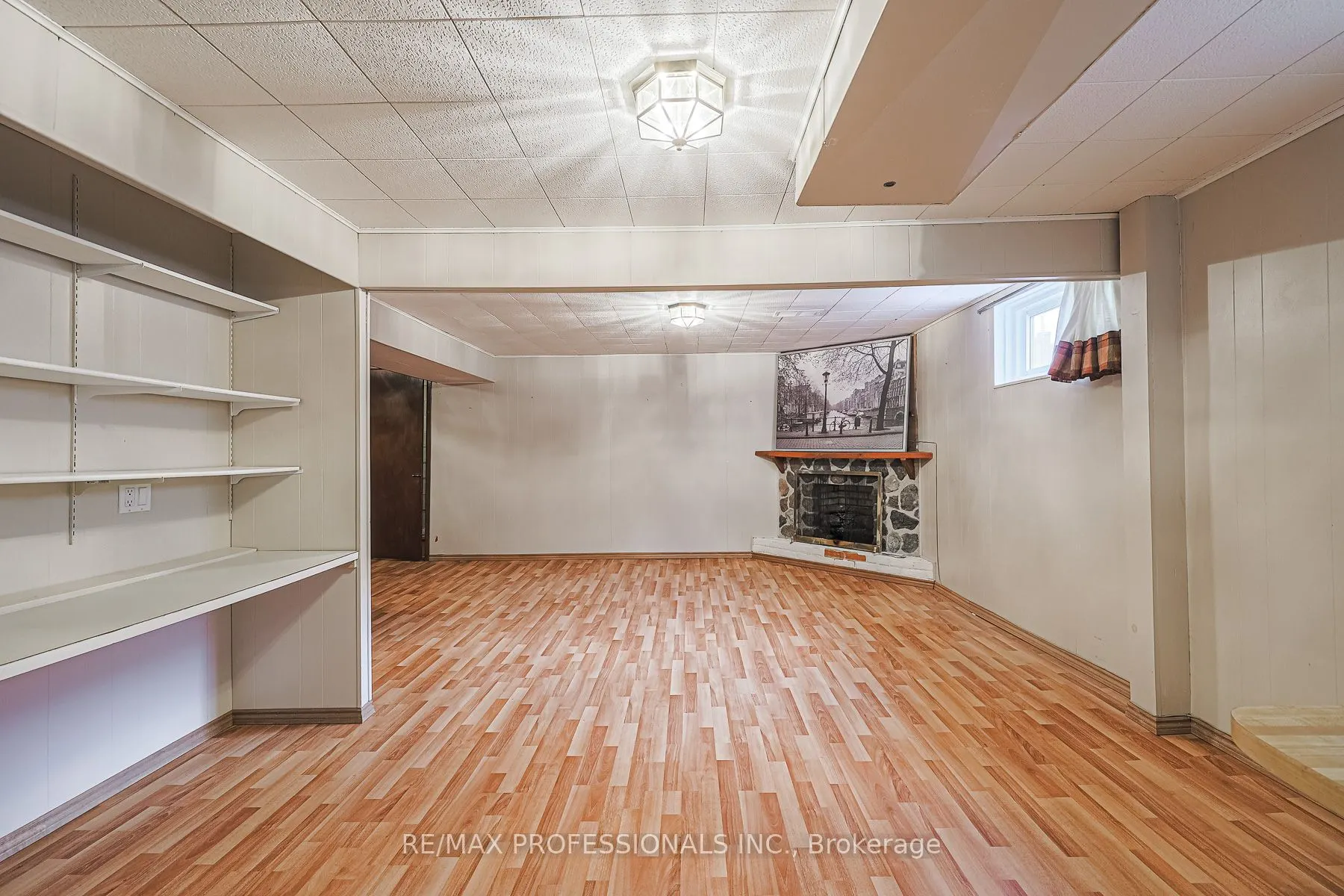18 West Wareside Rd
