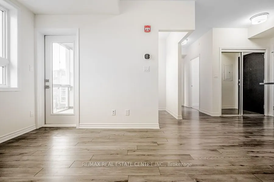 200 Lagerfeld Dr, #421