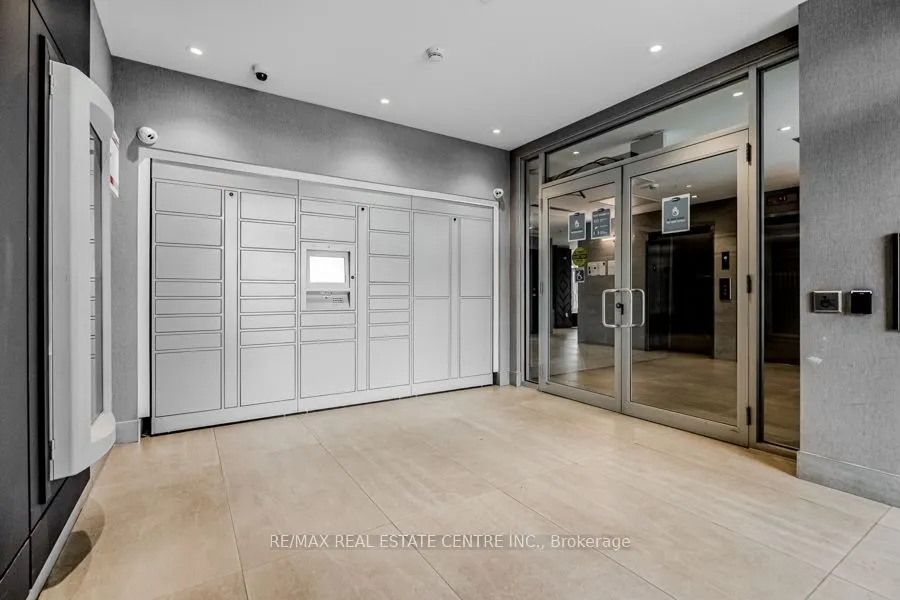 200 Lagerfeld Dr, #421