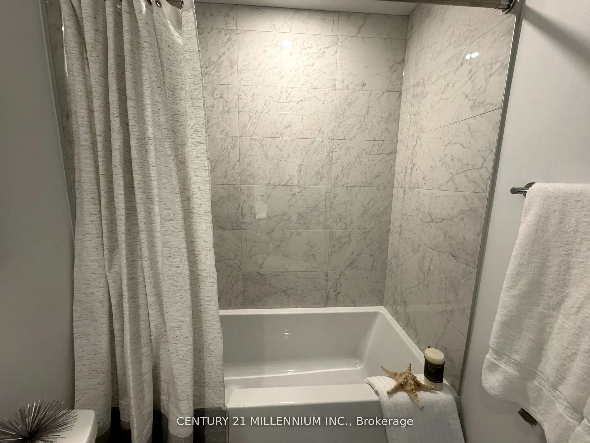 1926 Lakeshore Blvd, #3009