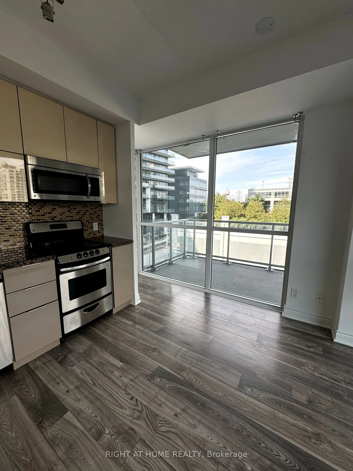 80 Marine Parade Dr, #331