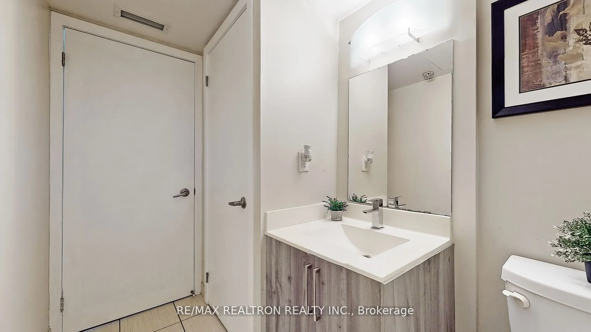 20 Joe Shuster Way, #202