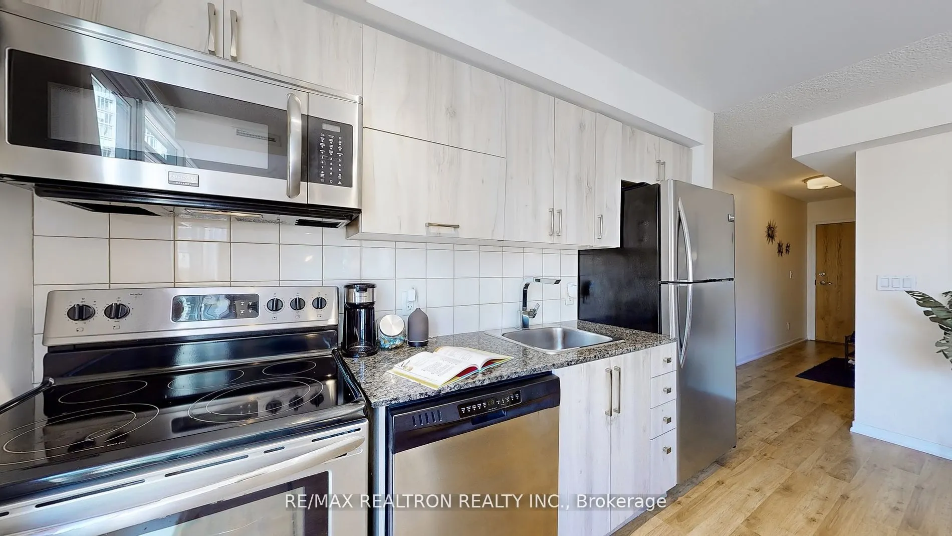 20 Joe Shuster Way, #202