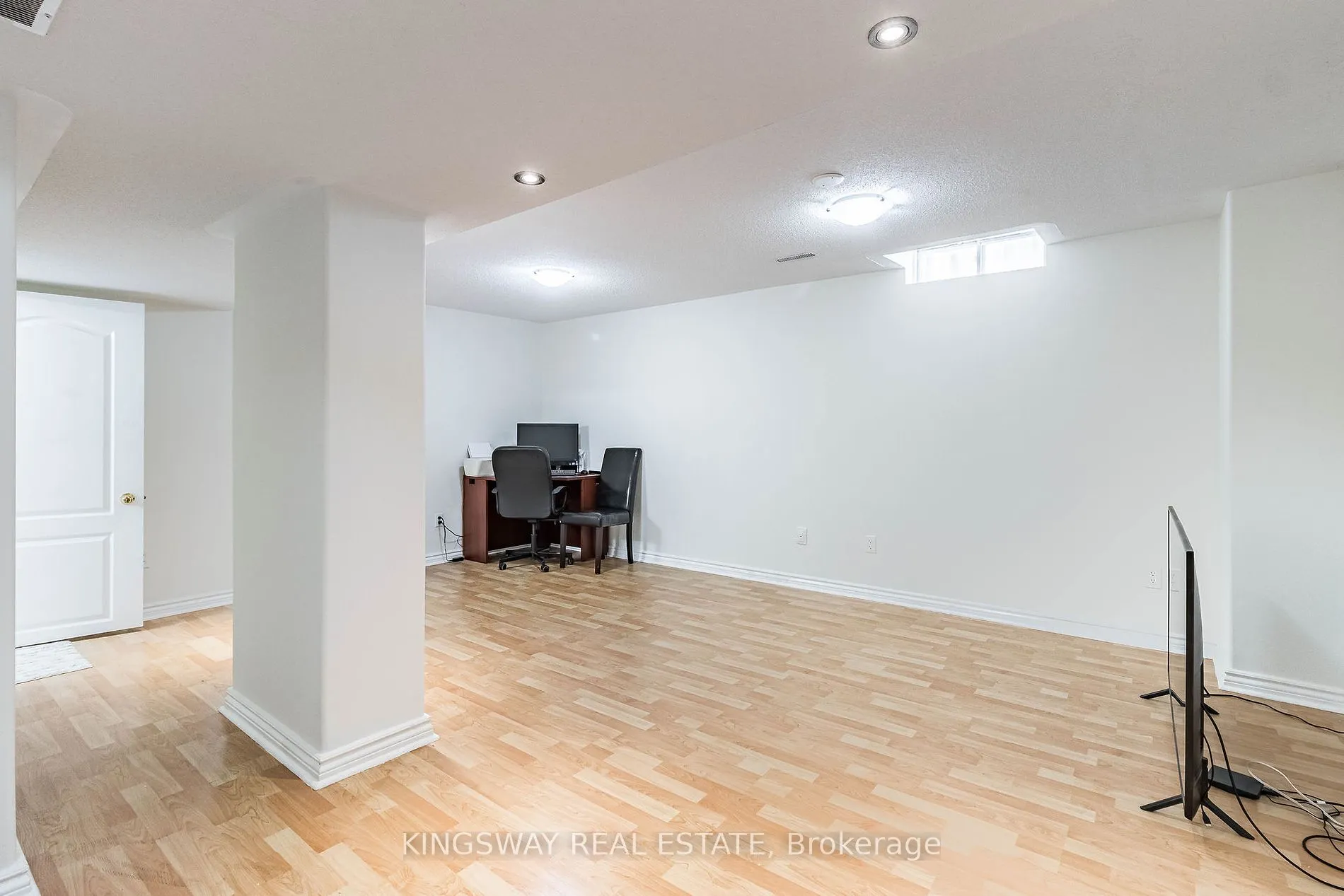 21 Tralee St
