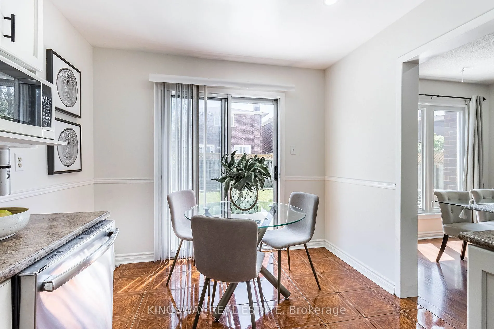 21 Tralee St
