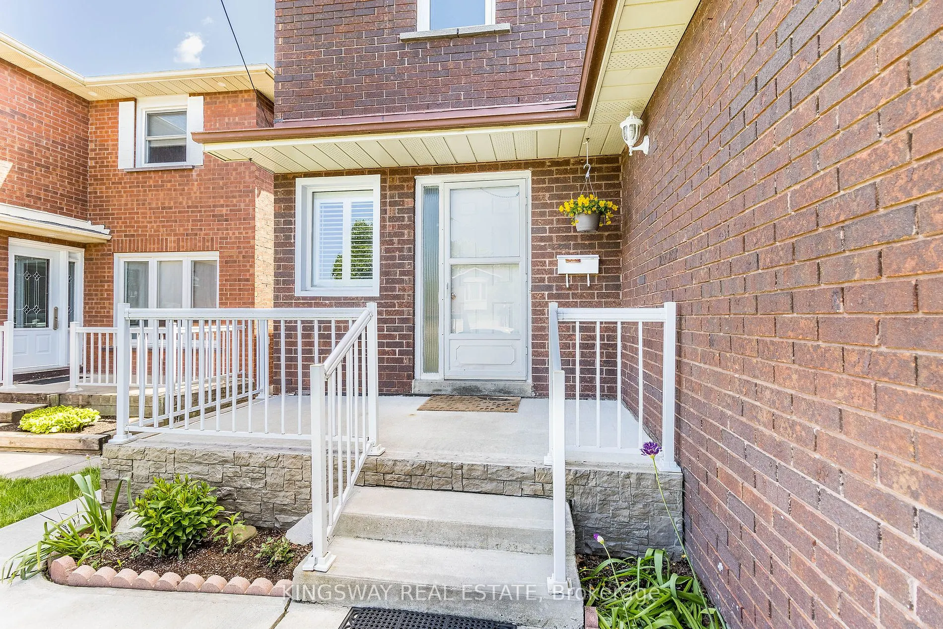 21 Tralee St