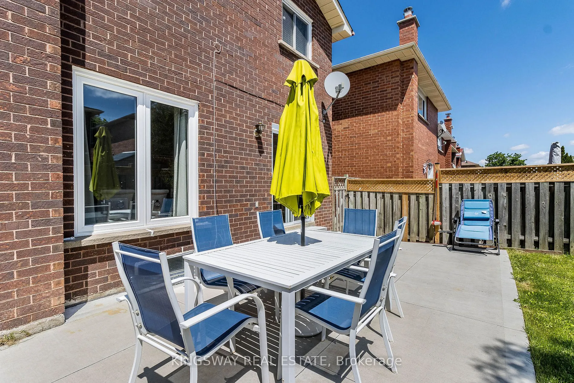 21 Tralee St
