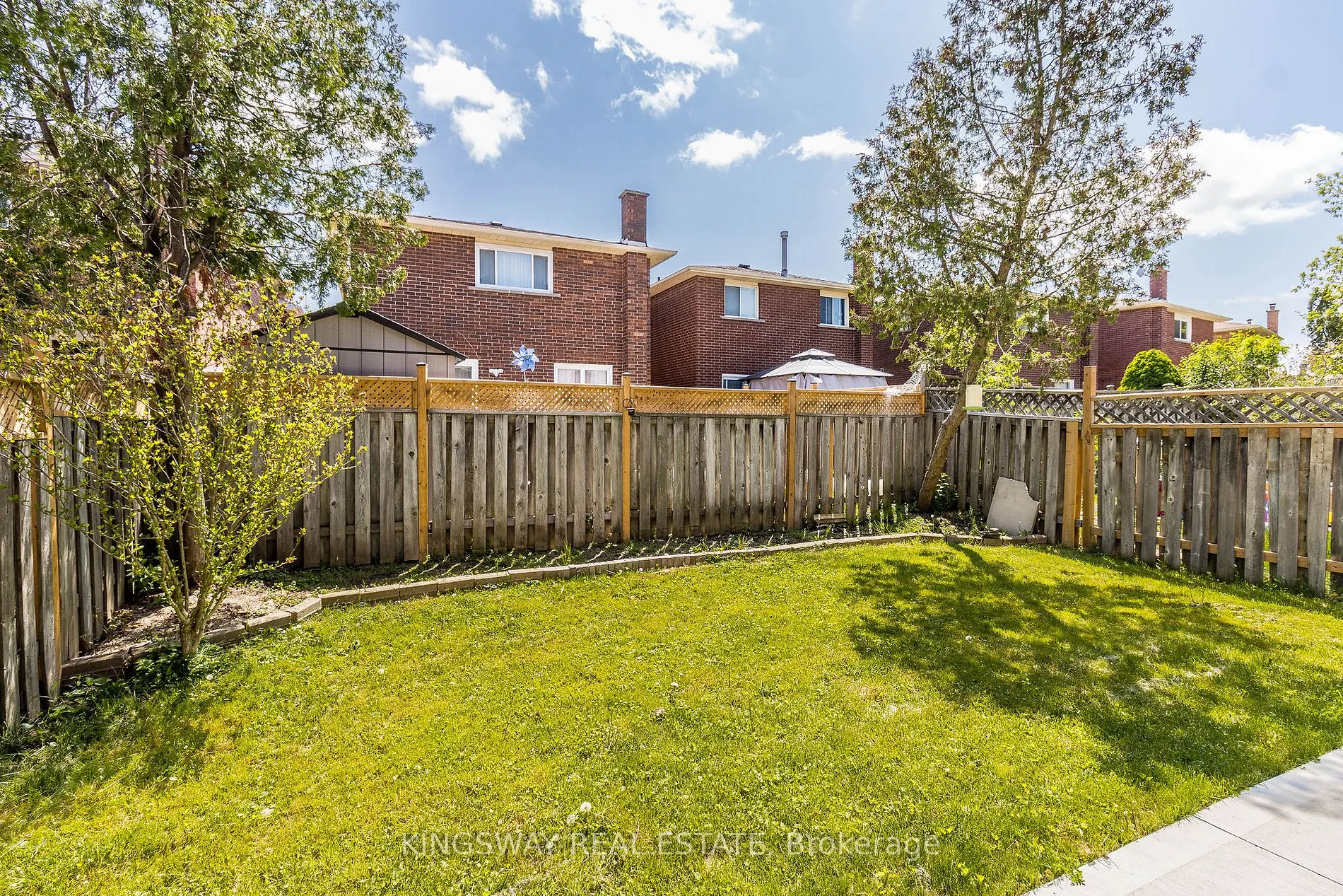 21 Tralee St