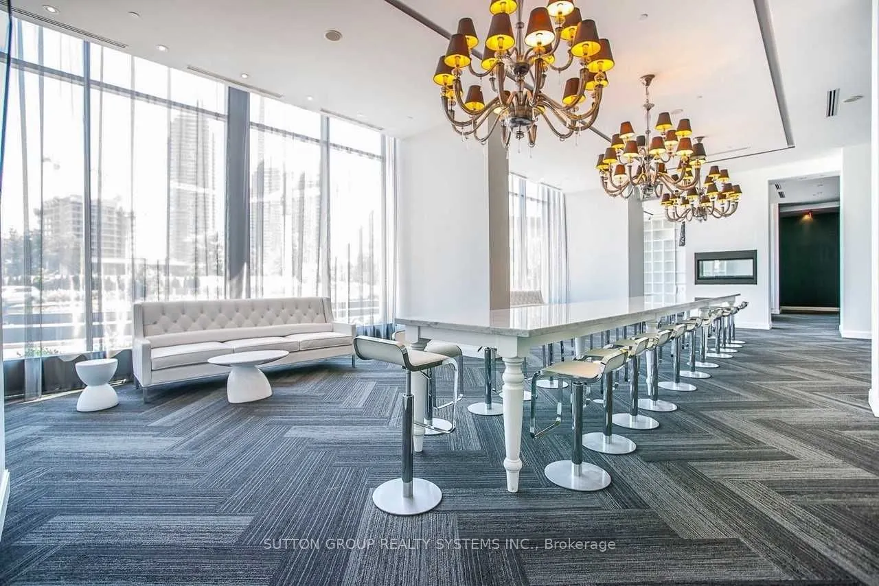 88 Park Lawn Rd, #1807