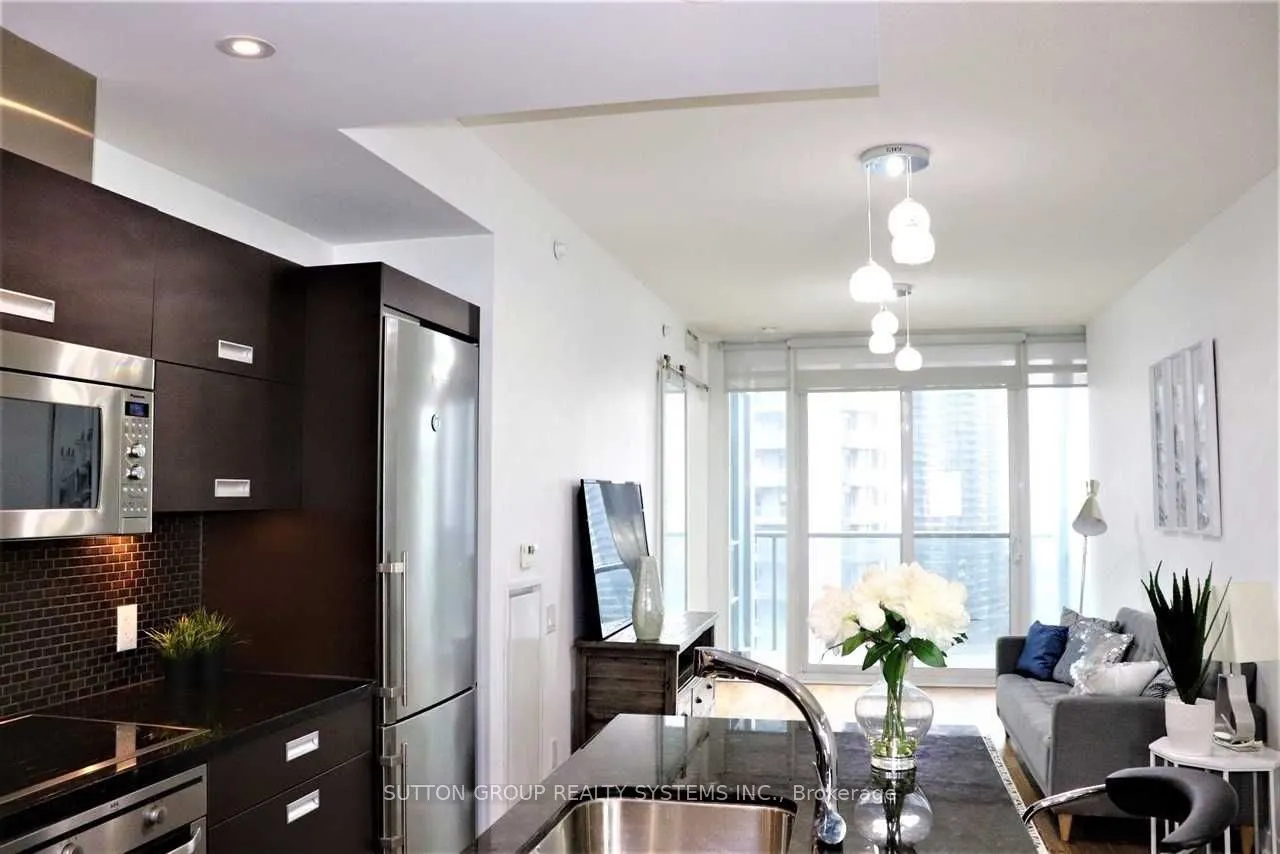 88 Park Lawn Rd, #1807