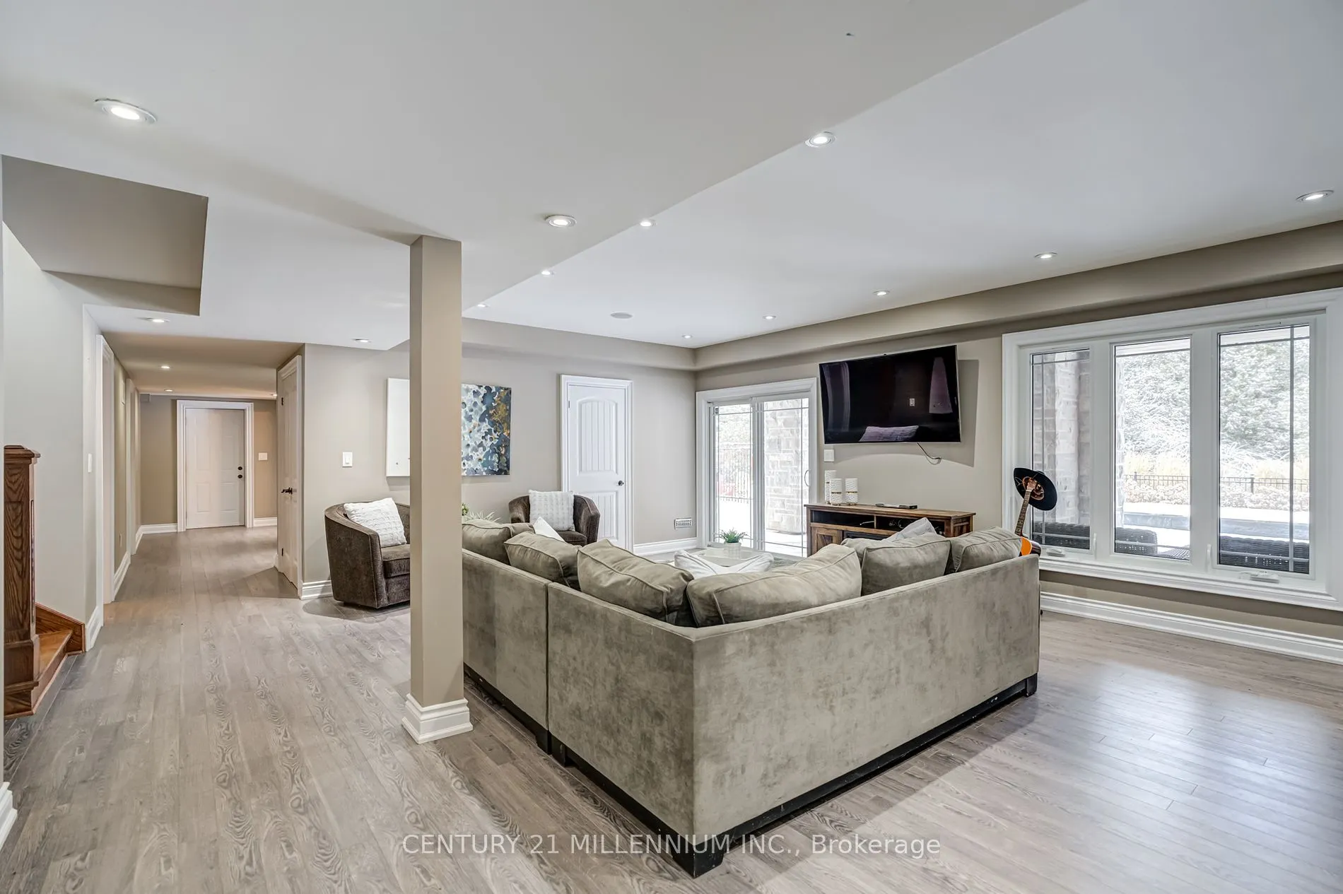 566 River Rd