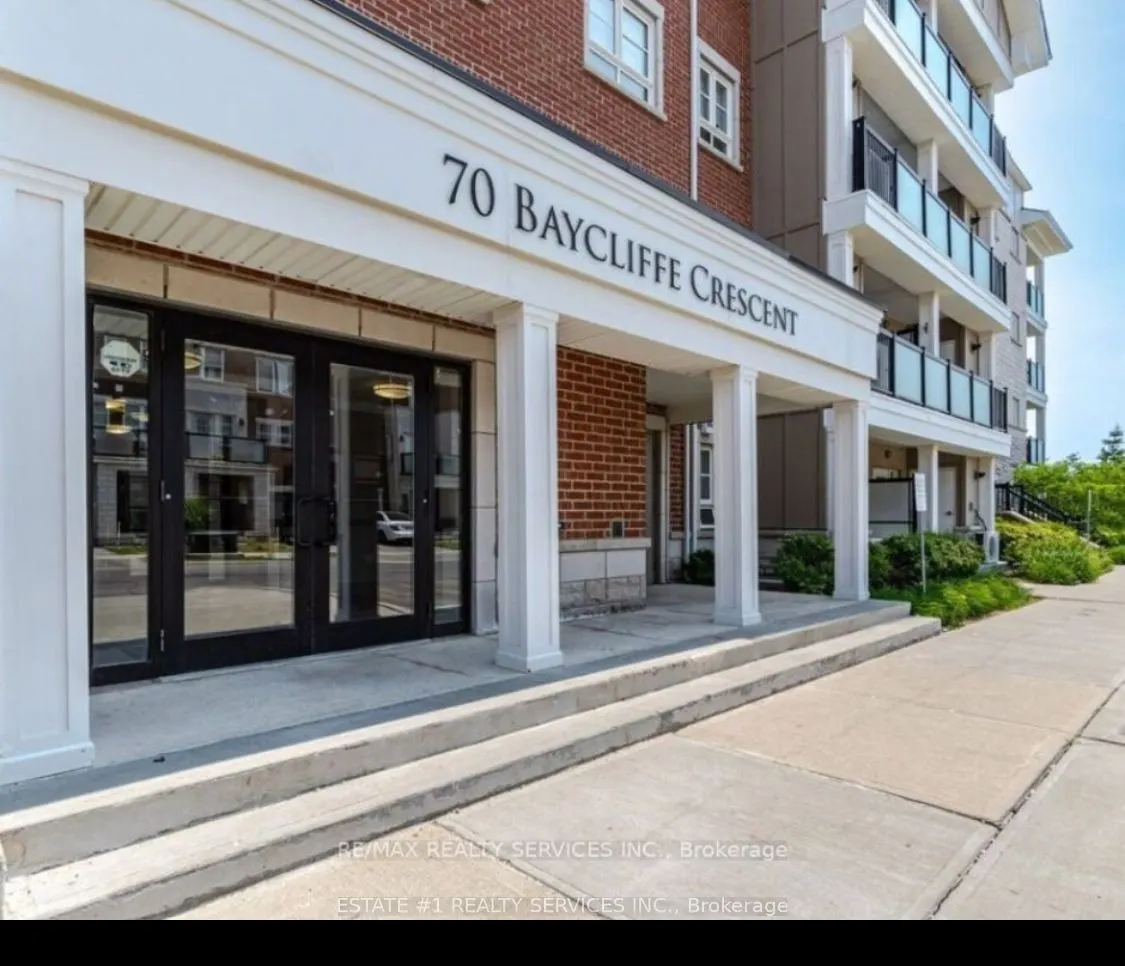 70 Baycliffe Cres, #106