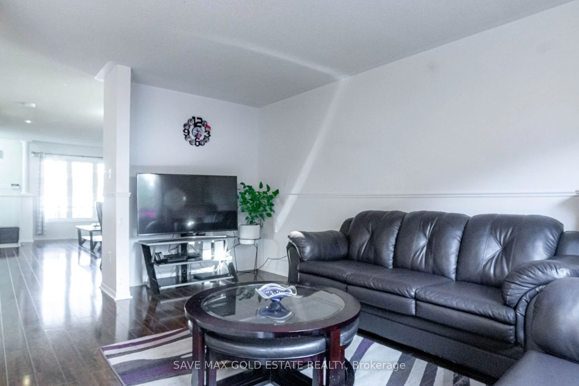 75 Saintsbury Cres