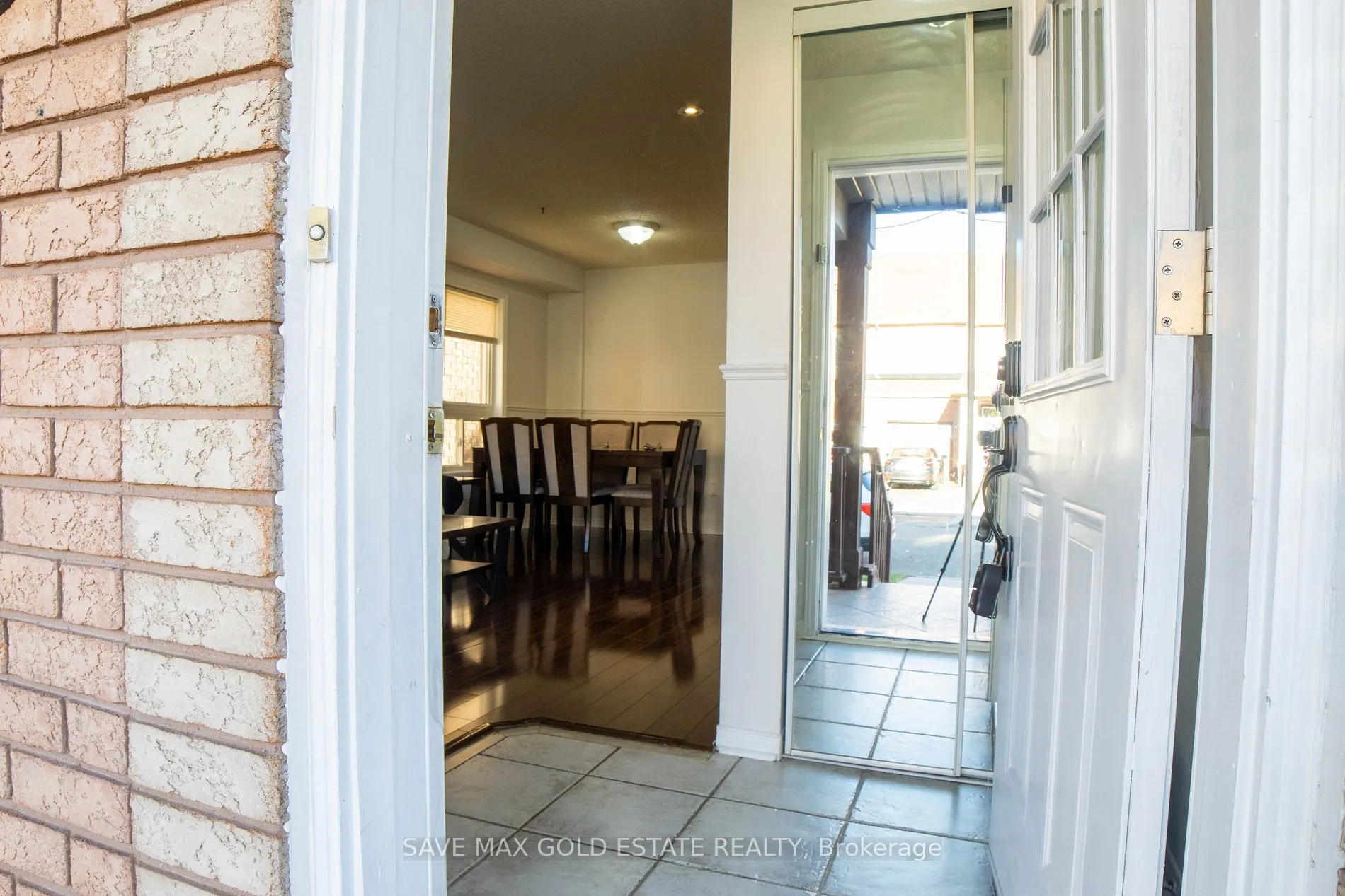 75 Saintsbury Cres