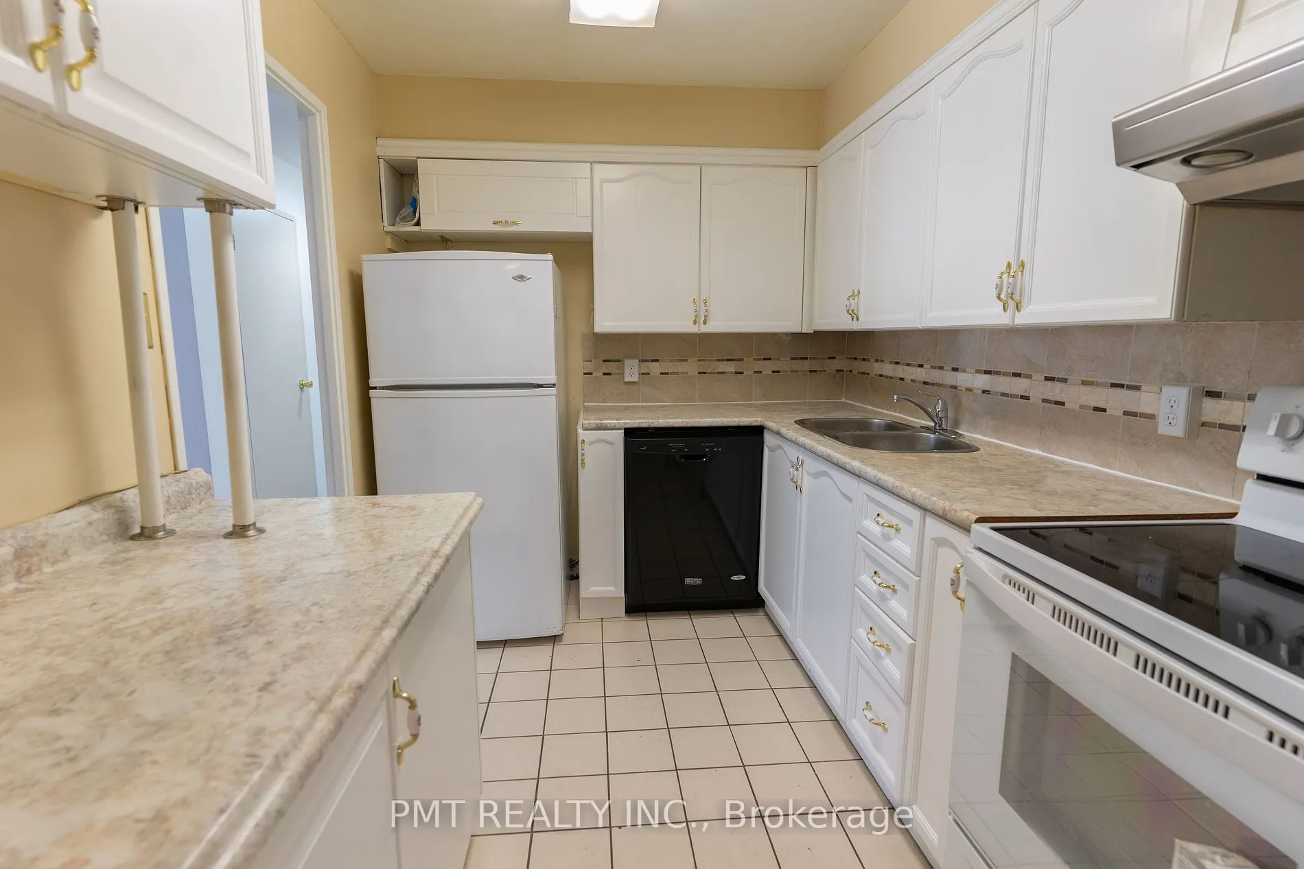 1580 Mississauga Valley Blvd, #103