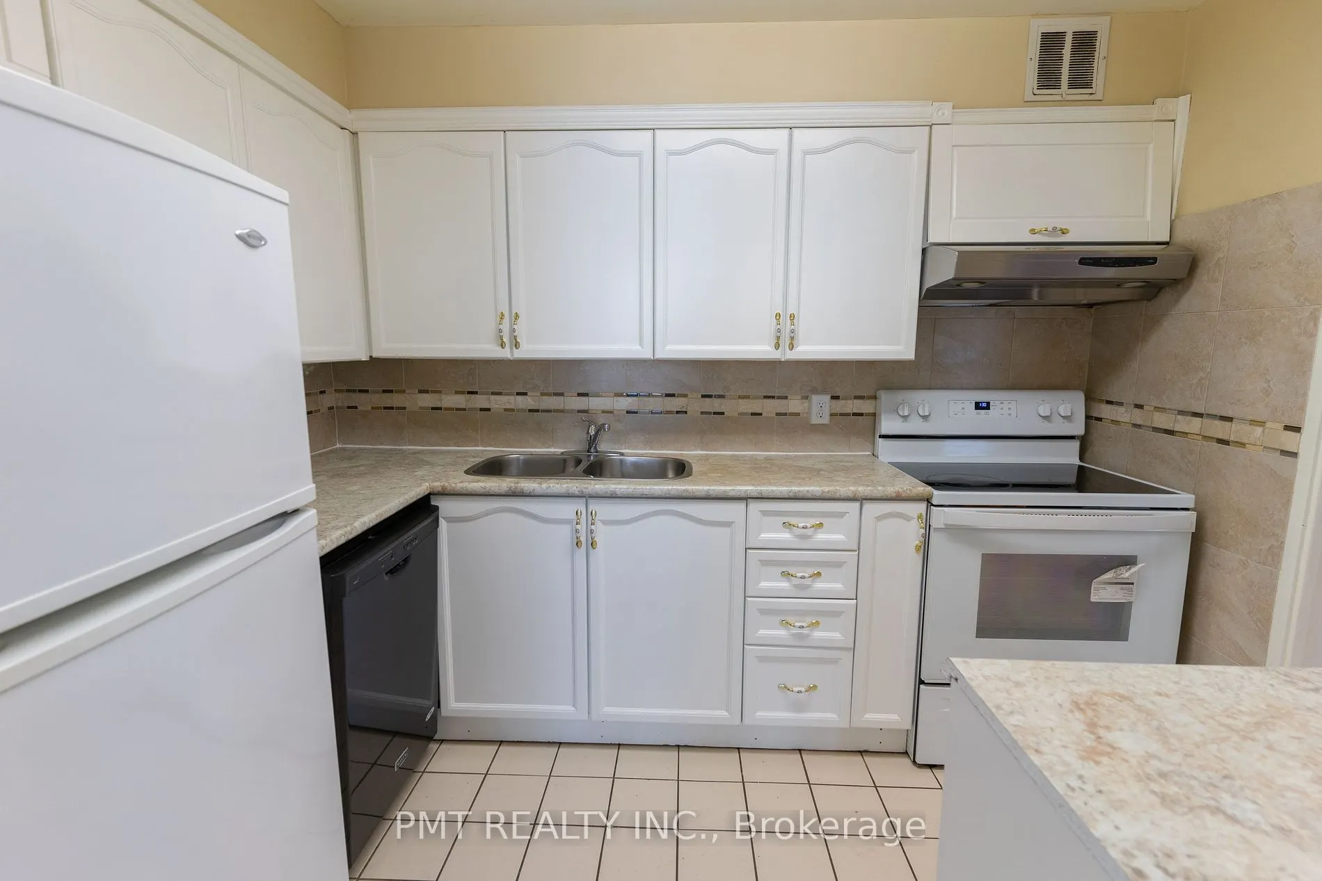 1580 Mississauga Valley Blvd, #103