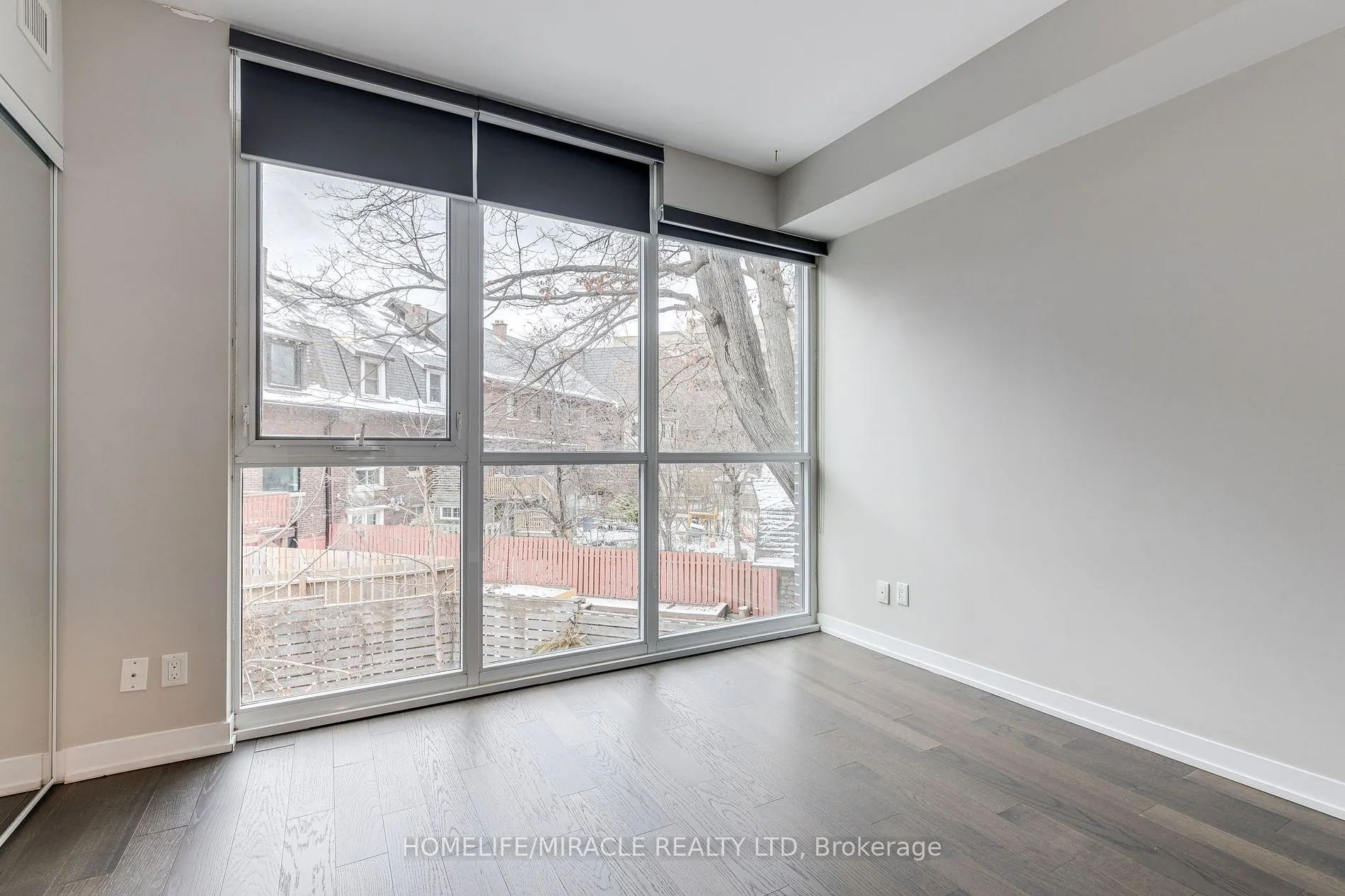 38 Howard Park Ave, #155