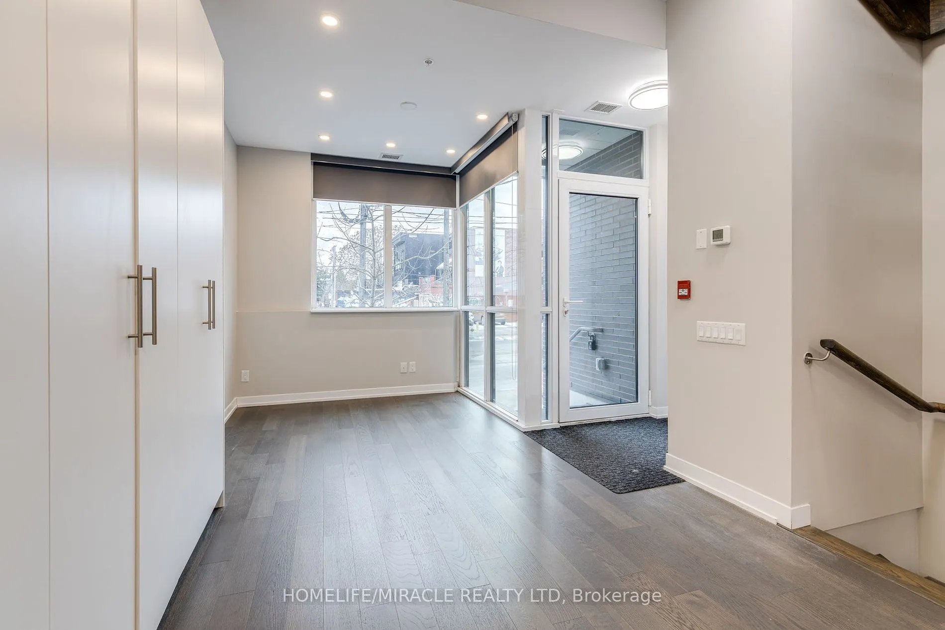 38 Howard Park Ave, #155