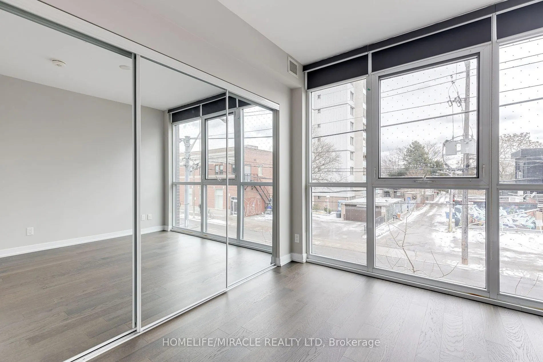 38 Howard Park Ave, #155